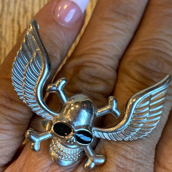 Huge & Wide Silver Skull w Wings Statement Cocktail Ring Size 7.5 - Picture 11 of 11